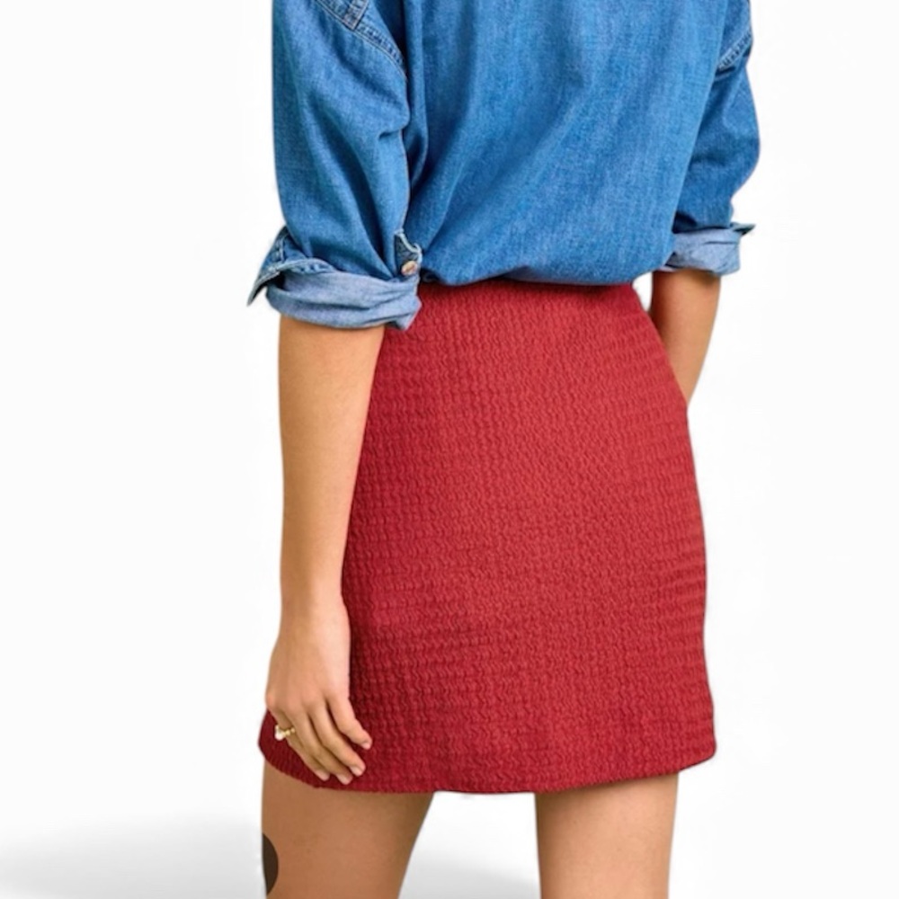TAHARI Boucle Mini Textured Side Zip Pencil Skirt